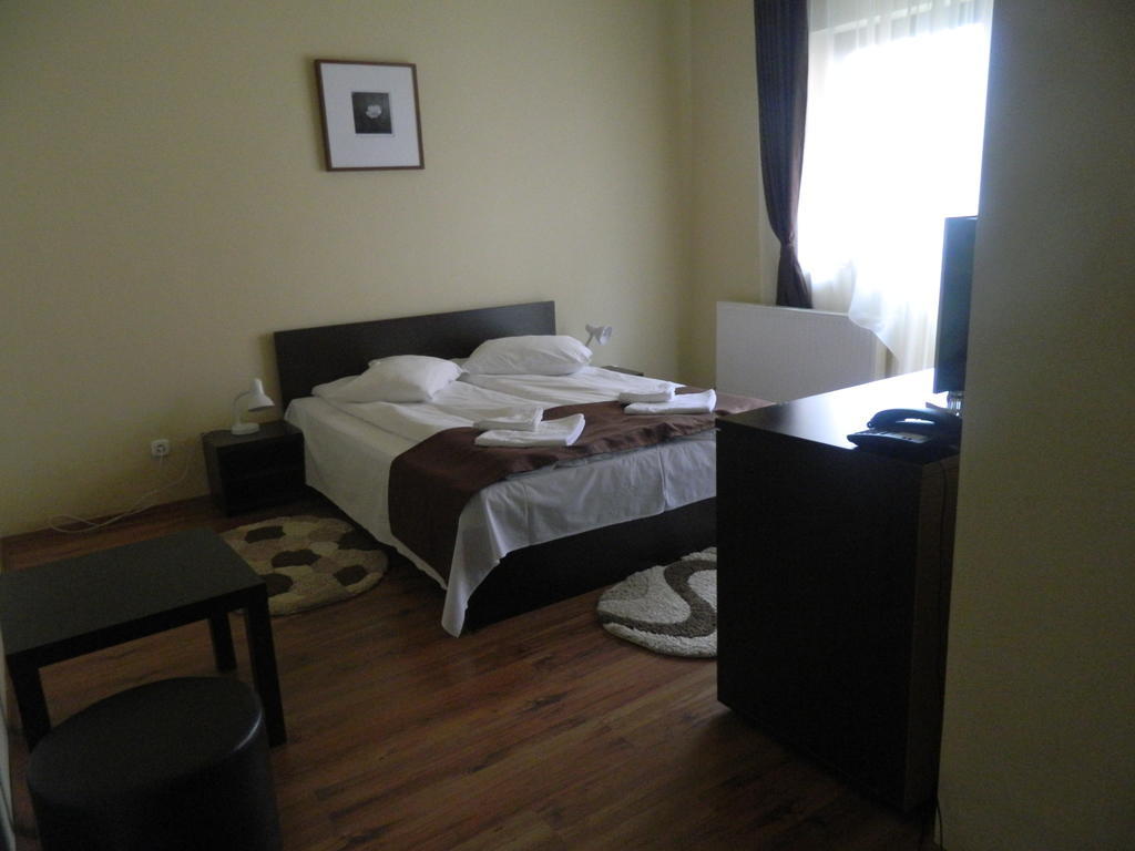 Pensiunea Casa Cu Flori Cisnadioara Pokoj fotografie