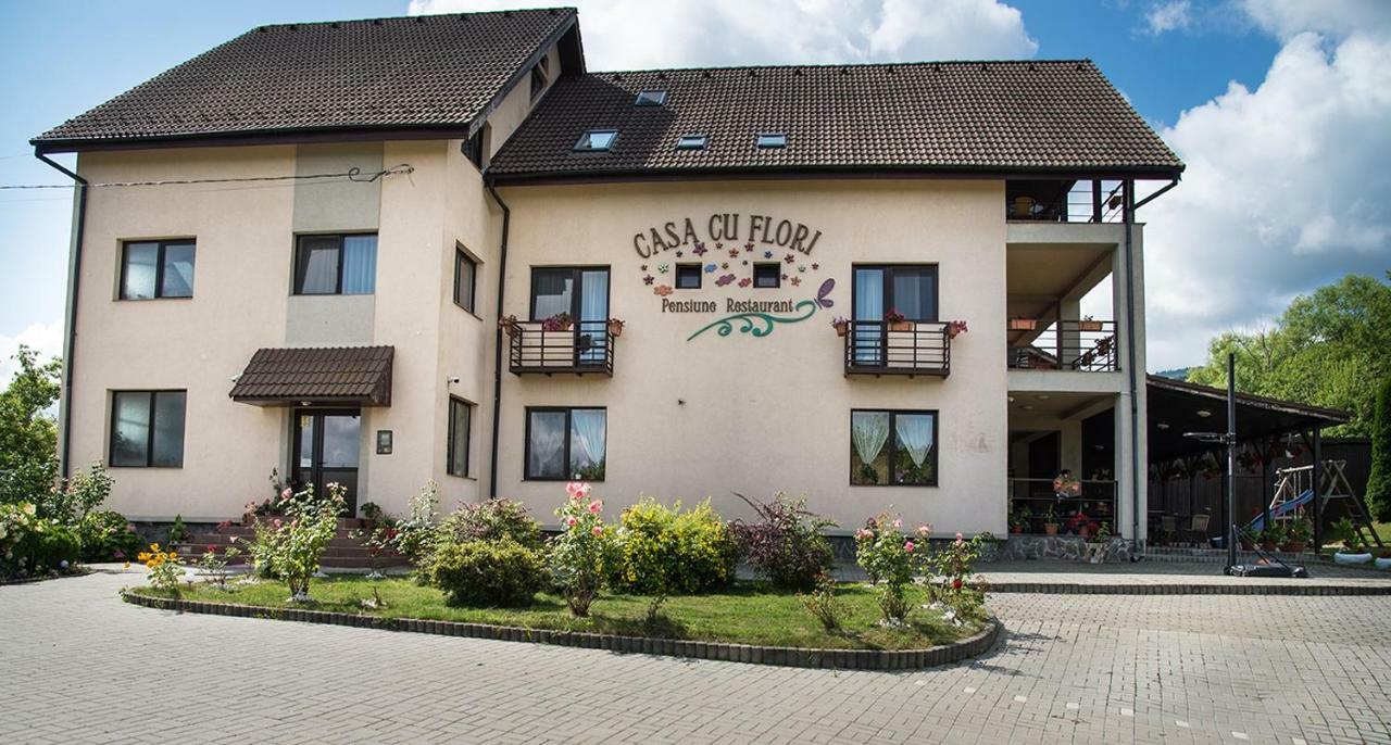 Pensiunea Casa Cu Flori Cisnadioara Exteriér fotografie
