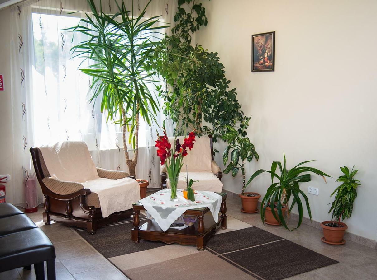 Pensiunea Casa Cu Flori Cisnadioara Exteriér fotografie